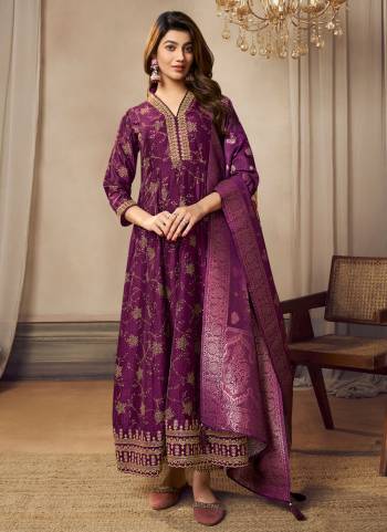 Looking These Beautiful Looking Readymade Anarkali Suits.These Top Are Silk And Bottom Are Silk And Dupatta Are Banarasi Silk Fabricated.Its Beautified With Disigner Heavy Embroidery Work With Printed .