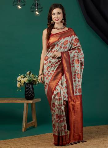 Looking These Party Wear Saree in Fine Colored Pair With Blouse.These Saree and Blouse Are Fabricated On Banarasi Silk.Its Beautified With Wevon Jari Designer.