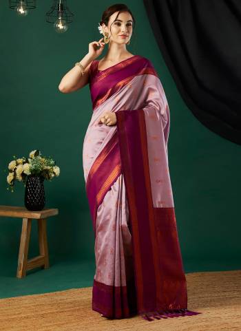 Attrective These Party Wear Saree in Fine Colored Pair With Blouse.These Saree and Blouse Are Fabricated On Banarasi Silk.Its Beautified With Wevon Jari Designer.