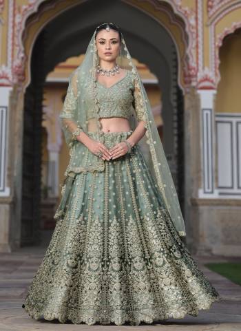 Grab These Wedding Party Wear Lahenga Choli in Fine Colored.These Blouse And Lahenga Are Fabricated On Butterfly Net Pair With Butterfly Net Dupatta.Its Beautified With Heavy Designer Sequance Embroidery With Diamond Work.