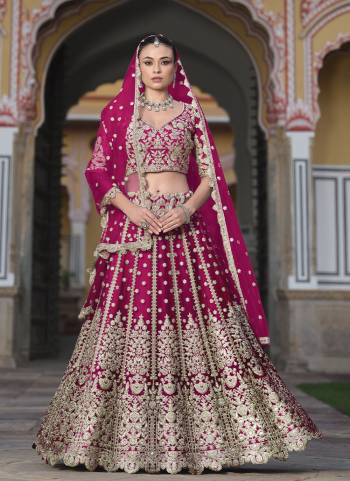 Grab These Wedding Party Wear Lahenga Choli in Fine Colored.These Blouse And Lahenga Are Fabricated On Butterfly Net Pair With Butterfly Net Dupatta.Its Beautified With Heavy Designer Sequance Embroidery With Diamond Work.