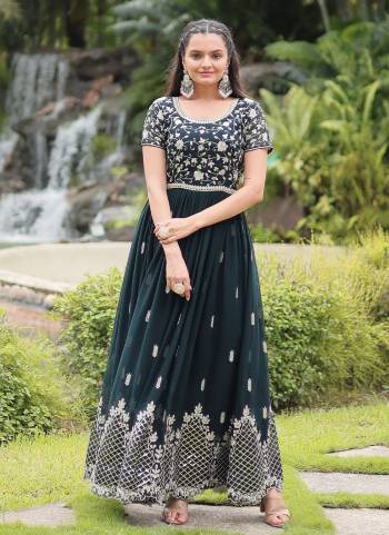 Attrective Looking These Beautiful Looking Readymade Long Gown.These Gown is Fabricated On Faux Georgette.Its Beautified With Designer Jari,Sequance Embroidery Work.