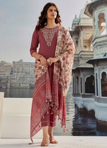 Garb These Suit in Fine Colored Pair With Bottom And Dupatta.These Top And Bottom Are Fabricated On Cotton Silk Blend Pair With Chanderi Cotton Dupatta.Its Beautified With Designer Embroidery Work.