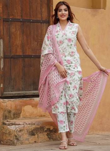 Attrective These Suit in Fine Colored Pair With Bottom And Dupatta.These Top And Bottom Are Fabricated On Cotton Slub Pair With Chanderi Cotton Dupatta.Its Beautified With Designer Printed,Lace Work.