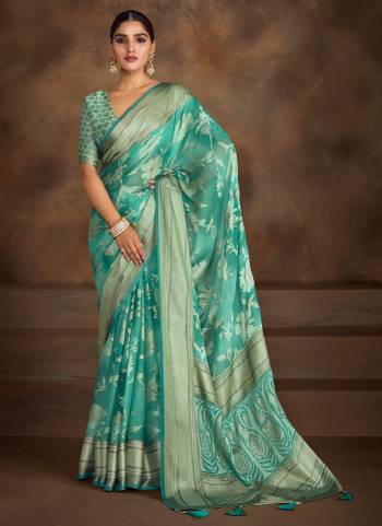 Looking These Party Wear Saree in Fine Colored.These Saree Are Moss Brasso And Blouse is Fabricated On Moss Brasso Pair.Its Beautified With Wevon Brasso Designer Work.