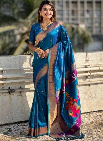 Garb These Party Wear Saree in Fine Colored.These Saree And Blouse is Fabricated On Soft Silk.Its Beautified With Wevon Floral Paithan Vitthala Pallu Designer.