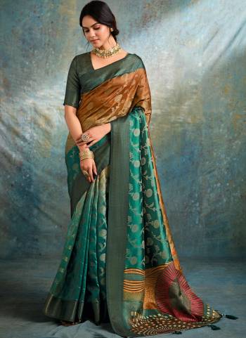 Looking These Party Wear Saree in Fine Colored.These Saree Are Jacquard Silk And Blouse is Fabricated On Jacquard Silk Pair.Its Beautified With Wevon Jacquard Designer.