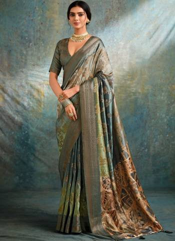 Looking These Party Wear Saree in Fine Colored.These Saree Are Jacquard Silk And Blouse is Fabricated On Jacquard Silk Pair.Its Beautified With Wevon Jacquard Designer.