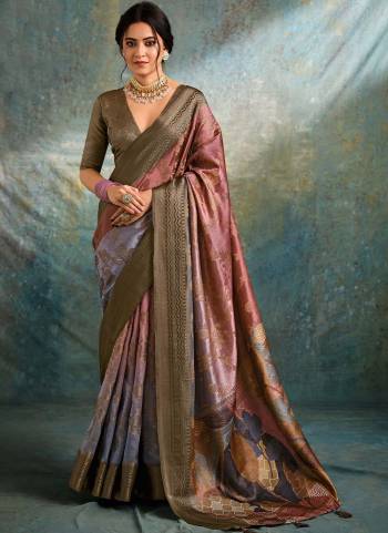 Looking These Party Wear Saree in Fine Colored.These Saree Are Jacquard Silk And Blouse is Fabricated On Jacquard Silk Pair.Its Beautified With Wevon Jacquard Designer.