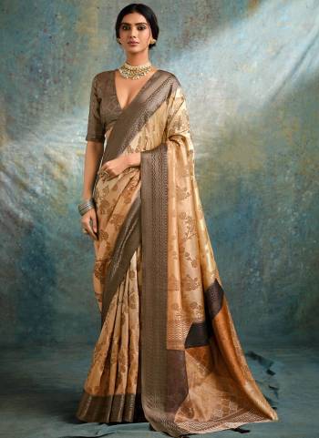 Looking These Party Wear Saree in Fine Colored.These Saree Are Jacquard Silk And Blouse is Fabricated On Jacquard Silk Pair.Its Beautified With Wevon Jacquard Designer.