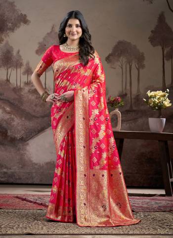 Grab These Festive Wear Saree in Fine Colored.These Saree is Fabricated On Lichi Silk Pair With Lichi Silk Blouse.Its Beautified With Wevon Rich Pallu Designer.