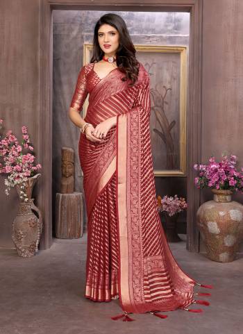 Looking These Party Wear Saree in Fine Colored.These Saree Are Moss Brasso And Blouse is Fabricated On Moss Brasso Pair.Its Beautified With Brasso Cutting Designer Work.