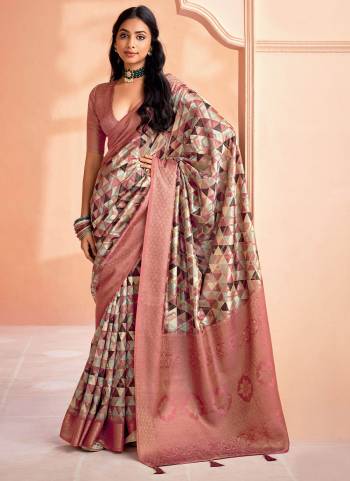 Looking These Party Wear Saree in Fine Colored.These Saree Are Organza Jacquard And Blouse is Fabricated On Organza Jacquard Pair.Its Beautified With Wevon Jacquard Designer.