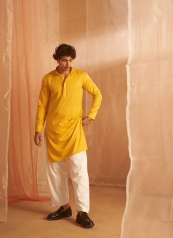 For A festive Wear,Grab These Readymade Kurta With Payjama in Fine Colored.These Kurta is Fabricated On Viscose And Art Silk Bottom With Designer Chikankari Embroidery Work.Buy Now.