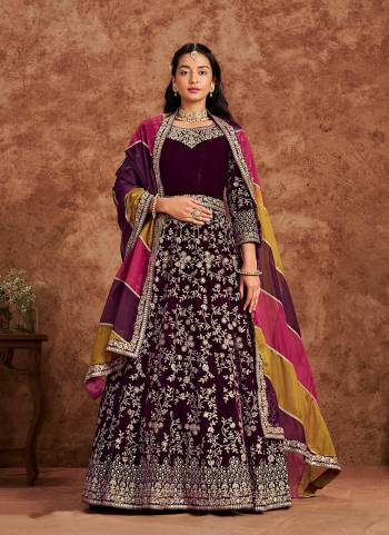 Attrective These Designer Party Wear Anarkali Suit in Fine Colored Pair With Bottom And Dupatta.These Top Are Velvet And Dupatta Are Fabricated On Dull Organza Pair With Santoon Bottom.Its Beautified With Santoon Inner.Its Beautified With Heavy Designr Embroidery Work With Printed Dupatta.