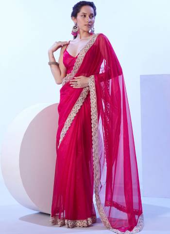 Attrctive These Fancy Party Wear Saree in Fine Colored.These Saree Are C/H Net And Blouse is Fabricated On Art Silk Pair.Its Beautified With Solid Disigner With Lace.