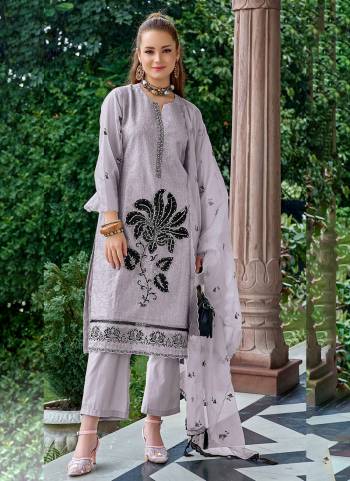 Garb These Designer Suit in Fine Colored Pair With Bottom And Dupatta.These Top Are Organza And Dupatta Are Fabricated On Organza Pair With Santoon Bottom.Its Beautified With Santoon Inner.Its Beautified With Heavy Designer Embroidery Work.