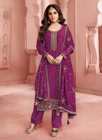 Attrective Looking These Party Wear Suit in Fine Colored Pair With Bottom And Dupatta.These Top Are Dola Jacquard And Dupatta Are Fabricated On Chinon Pair With Santoon Bottom.Its Beautified With Wevon Jacquard Designer With Heavy Embroidery Work.