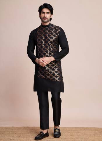 For A Festive Wear,Grab These Readymade Kurta Pair in Fine Colored.These Kurta Are Silk Fabricated on Pair.Its Beautified With Designer Thread,Sequance Embroidery Work.