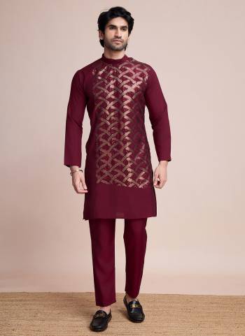 For A Festive Wear,Grab These Readymade Kurta Pair in Fine Colored.These Kurta Are Silk Fabricated on Pair.Its Beautified With Designer Thread,Sequance Embroidery Work.