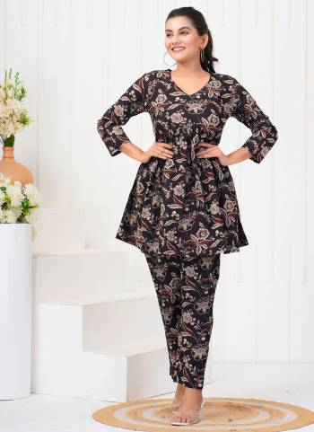 Garb These Beautiful Looking Readymade Co Ord Set Top With Bottom.These Top And Bottom Fabricated On Cotton.Its Beautified With Designer Printed.