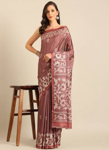 Garb These Party Wear Saree in Fine Colored.These Saree And Blouse is Fabricated On Cotton.Its Beautified With Wevon Thread Designer.