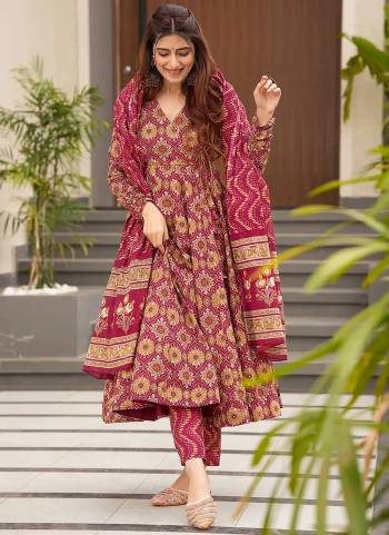 Attrective Looking These Beautiful Looking Readymade Suits.These Top And Bottom is Fabricated On Muslin And Muslin Dupatta.Its Beautified With Designer Digital Printed.