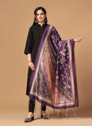 Grab These Beautiful Colored Ethnic Dupatta.This Dupatta is Fabricated On Beautiful Assam Silk Fabric . It Is Beautified With Beautiful Digital Printed.