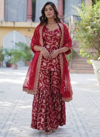 Attrective Looking These Beautiful Looking Readymade Sharara Suits.These Top And Bottom is Fabricated On Viscose Georgette Jacquard And Russion Silk Bottom.Its Beautified With Wevon Jacquard Designer With Embroidery Work.