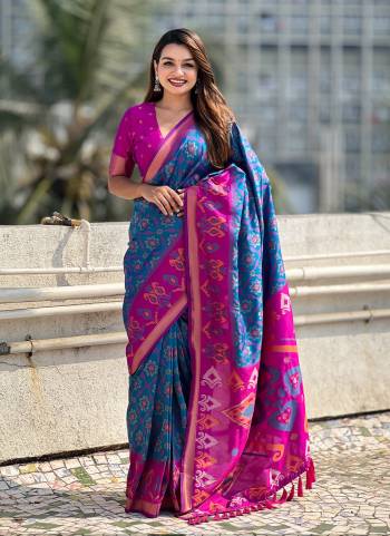 Garb These Party Wear Saree in Fine Colored.These Saree And Blouse is Fabricated On Patola Silk.Its Beautified With Weaving Meenakari Ikkat Designer.