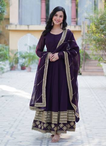 Garb These Beautiful Looking Party Wear Readymade Long Gown With Dupatta.These Gown And Dupatta is Fabricated On Faux Georgette.Its Beautified With Designer Multy Sequance Embroidery Work.