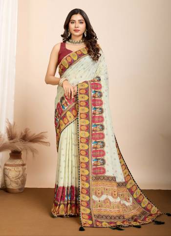 Garb This Partywear Saree Paired With Blouse.This Saree And Blouse Are Muslin Cotton Based Fabric With Designer Digital Printed. Buy This Pretty Saree Now.