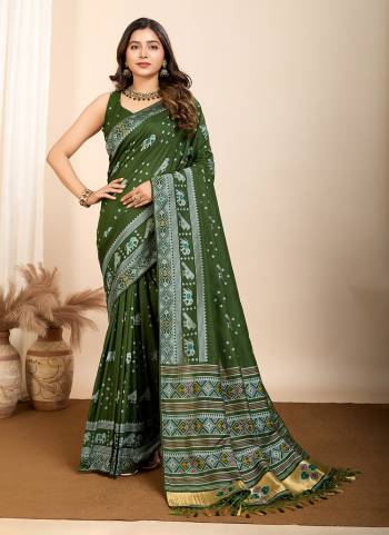 Attrective This Partywear Saree Paired With Blouse.This Saree And Blouse Are Soft Silk Based Fabric With Wevon Meenakari Designer. Buy This Pretty Saree Now.