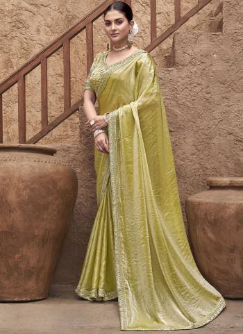 Look Attrective These Designer Party Wear Saree in Fine Colored.These Saree Are Gradient Satin Silk And Blouse Gradient Satin Silk is Fabricated.Its Beautified Heavy Desiger Artisanal Hand Embroidery Work.