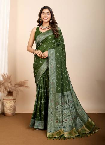 Attrective This Partywear Saree Paired With Blouse.This Saree And Blouse Are Soft Silk Based Fabric With Wevon Meenakari Rich Pallu Designer. Buy This Pretty Saree Now.