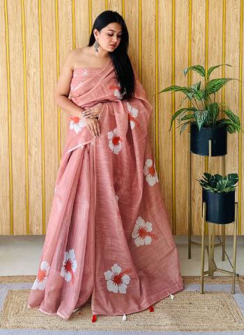 Looking These Party Wear Saree in Fine Colored.These Saree And Blouse is Fabricated On Linen.Its Beautified With Designer Flower Digital Printed.
