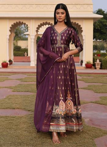 Attrective Looking These Anarkali Suit in Fine Colored Pair With Bottom And Dupatta.These Top Are Satin Silk And Dupatta Are Fabricated On Nazneen Pair With Crepe Bottom.Its Beautified With Designer Foil Printed,Embroidery Work.