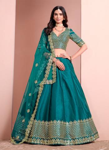 For A Designer Look,Grab These Lehenga Choli in Fine Colored.These Lehenga And Blouse Are Fabricated On Art Silk Pair With Net Dupatta.Its Beautified With Designer Embroidery Work.