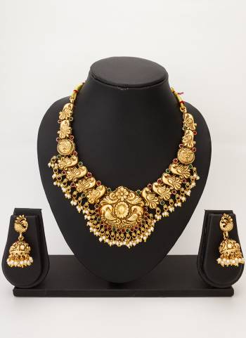 Attrective These Beautifil Colored Necklace.These Necklace is Come Copper Material And Beautified With Temple Jewelry Work.
