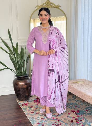 Looking These Readymade Suit in Fine Colored Pair With Bottom And Dupatta.These Top And Bottom Are Fabricated On Viscose Slub Pair With Nazmin Dupatta.Its Beautified With Designer Embroidery Work.