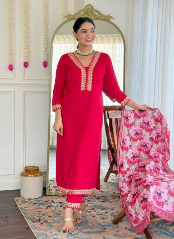 Looking These Readymade Suit in Fine Colored Pair With Bottom And Dupatta.These Top And Bottom Are Fabricated On Viscose Slub Pair With Chinon Dupatta.Its Beautified With Designer Embroidery Work With Printed Dupatta.