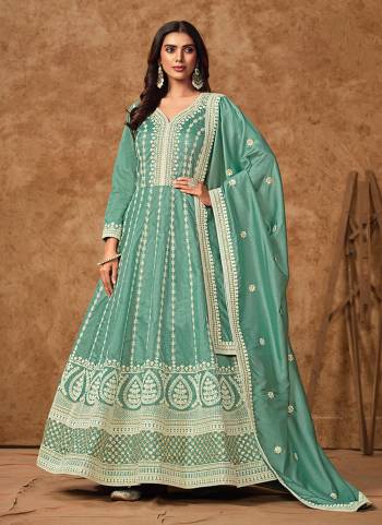 Looking These Beautiful Looking Fine Color Anarkali Suits With Dupatta.These Top Are Dolla Silk And Dupatta Are Dolla Silk Fabricated And Crepe Bottom.Its Beautified With Designer Heavy Embroidery Work.