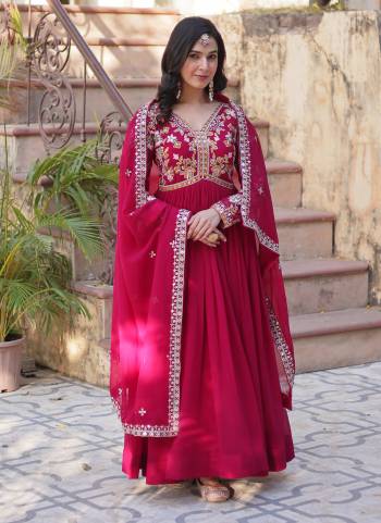 Attrective Looking These Beautiful Looking Readymade Long Gown With Dupatta.These Gown And Dupatta is Fabricated On Faux Georgette.Its Beautified With Designer Multy Thread,Sequance Embroidery Work.
