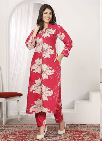 Attrective These Beautiful Looking Readymade Co Ord Top With Bottom Set.These Top And Bottom is Fabricated On Rayon.Its Beautified With Designer Printed With Pocket In Top.