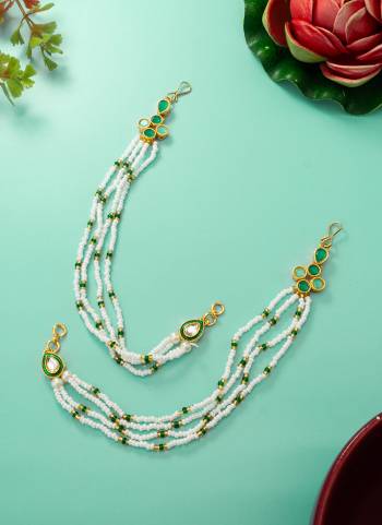 Looking These Beautifil Earring Attached Accessories Fine Colored.These Accessories is Come Brass Material And Beautified With Artificial Beads Work.