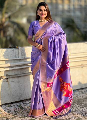 Looking These Traditioal Saree in Fine Colored.These Saree And Blouse is Fabricated On Soft Silk.Its Beautified With Weaving Paithani Vitthala Pallu Designer.
