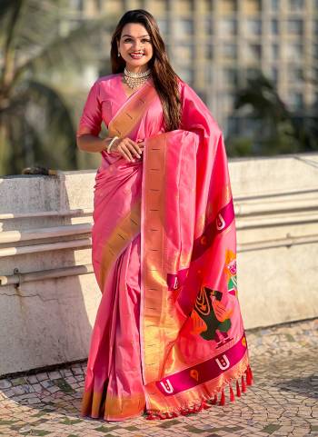 Looking These Traditioal Saree in Fine Colored.These Saree And Blouse is Fabricated On Soft Silk.Its Beautified With Weaving Paithani Vitthala Pallu Designer.