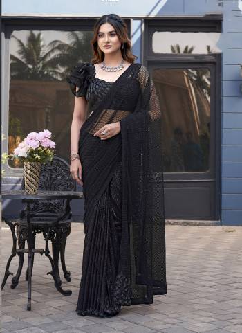 Look Attrective These Fancy Designer Party Wear Saree in Fine Colored.These Saree Are Armani Tulle And Blouse Organza Silk is Fabricated.Its Beautified Heavy Desiger Sequance Embroidery,Hand Beads Stone Work.