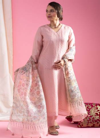 Garb These Suit in Fine Colored Pair With Bottom And Dupatta.These Top And Bottom Are Fabricated On Viscose Chanderi Pair With Tabby Organza Dupatta.Its Beautified With Designer Embroidery Work,Printed.