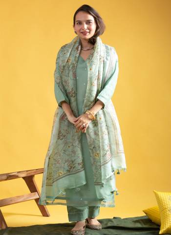 Garb These Suit in Fine Colored Pair With Bottom And Dupatta.These Top And Bottom Are Fabricated On Viscose Chanderi Pair With Tabby Organza Dupatta.Its Beautified With Designer Embroidery Work,Printed.